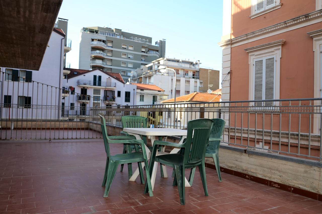Hotel Antares Garni Джулианова Экстерьер фото