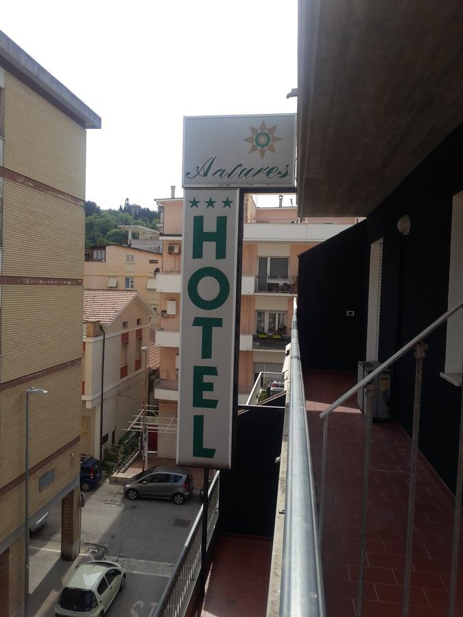 Hotel Antares Garni Джулианова Экстерьер фото