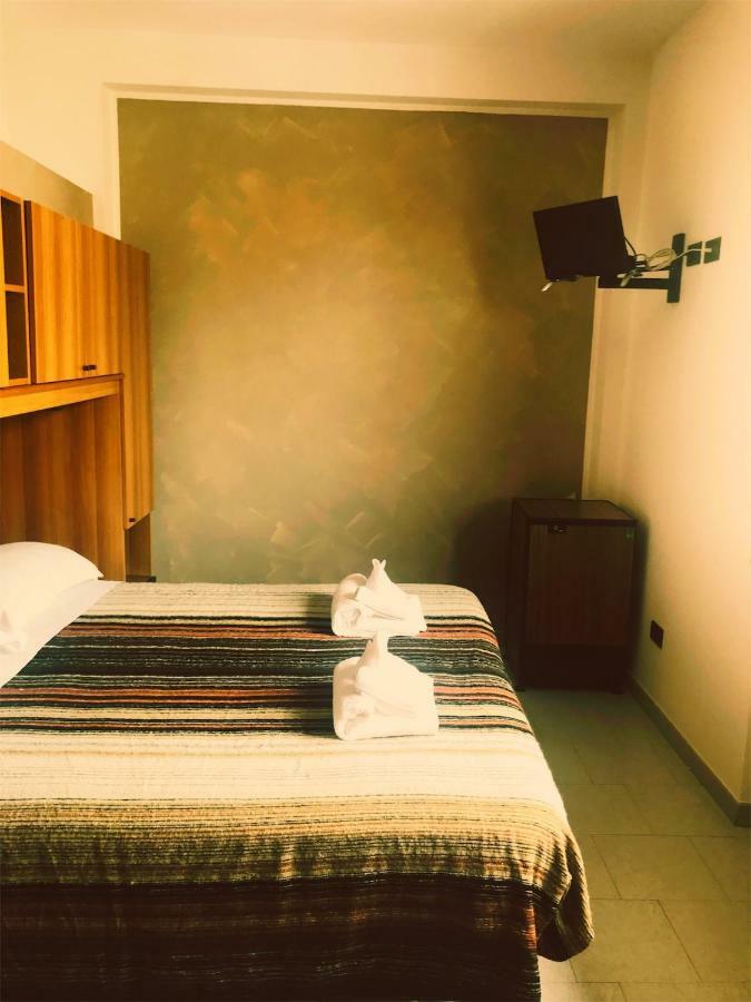 Hotel Antares Garni Джулианова Экстерьер фото