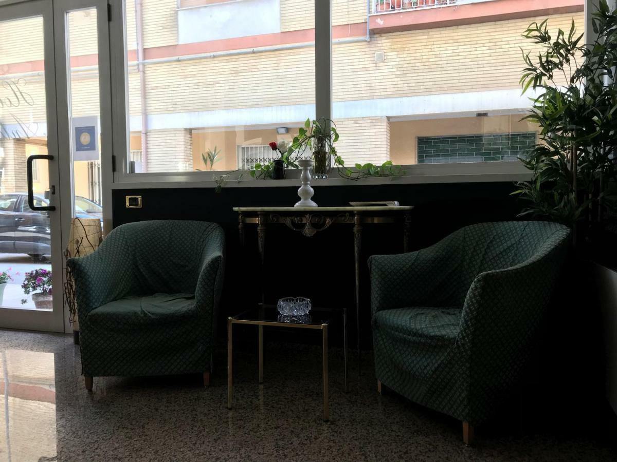 Hotel Antares Garni Джулианова Экстерьер фото